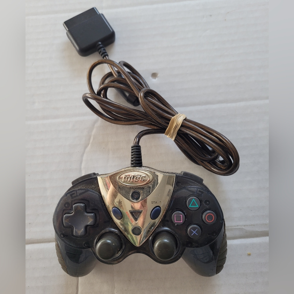 Intec Wired GamePad Controller Game Pad PlayStation 2 - 7005 - C